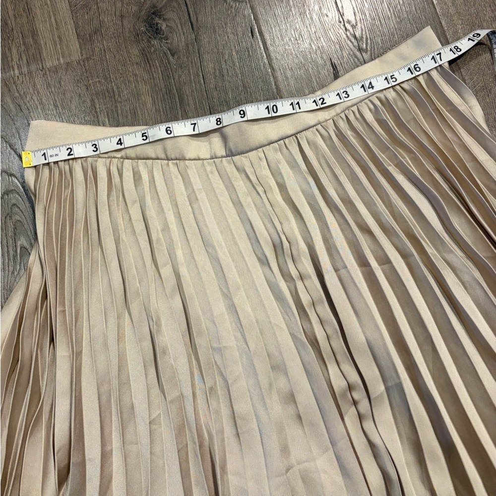 J. Crew Midi Skirt Pleated Champagne Satin Academia Holiday Cocktail Classic XL - Picture 9 of 10
